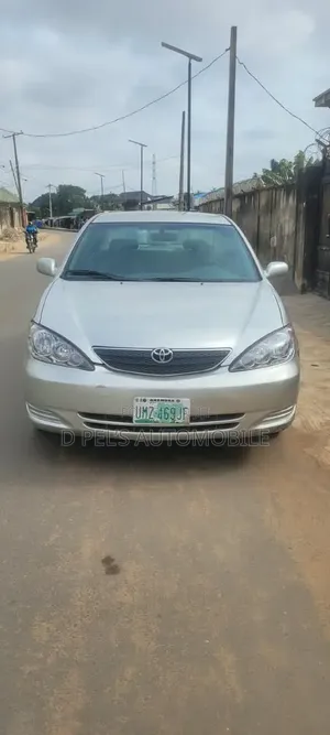 Toyota Camry LE 4dr Sedan (2.4L 4cyl 4A) 2004 Silver