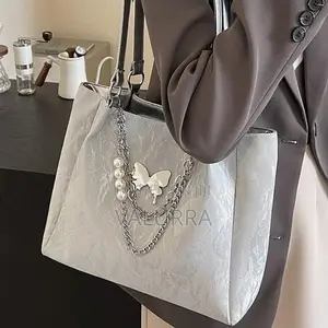 Ladies’ Trendy Tote Bag