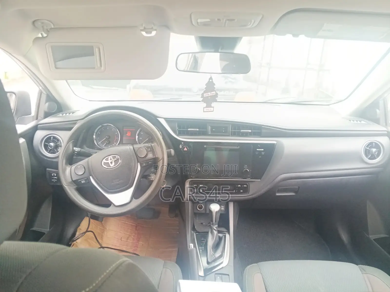 Toyota Corolla 2017 Silver