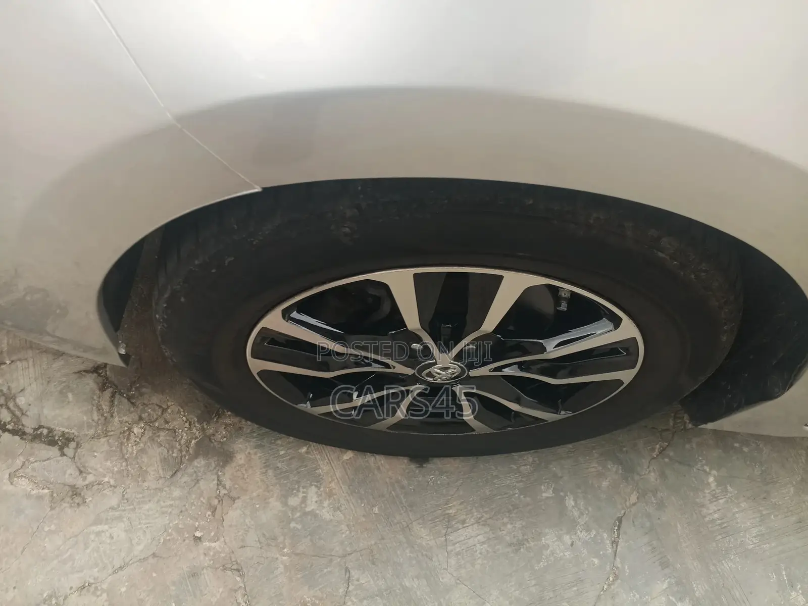 Toyota Corolla 2017 Silver