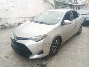Toyota Corolla 2017 Silver