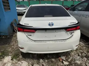 Toyota Corolla 2017 White