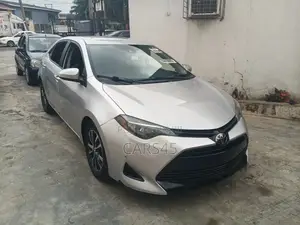 Toyota Corolla 2017 Silver