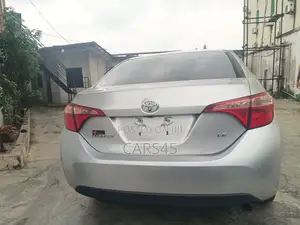 Toyota Corolla 2017 Silver