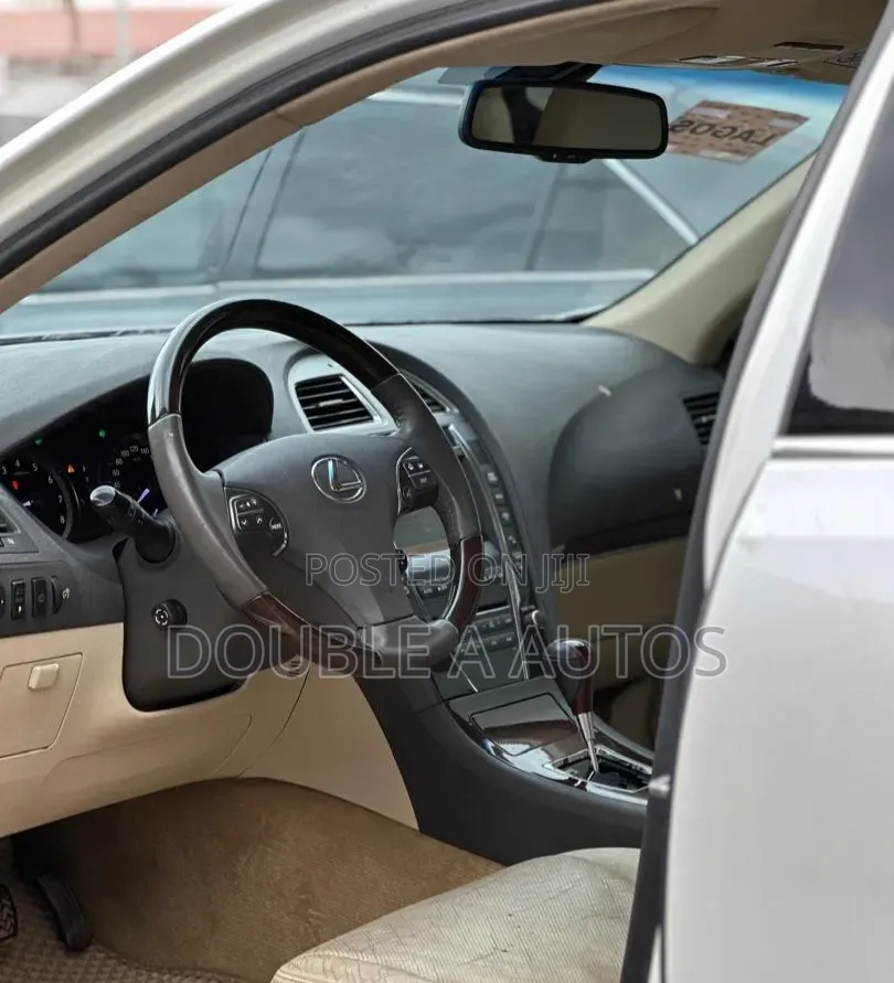 Lexus ES 2012 White