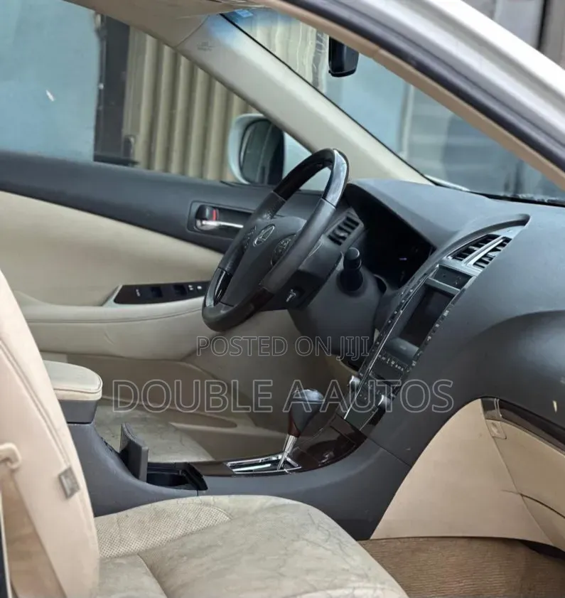 Lexus ES 2012 White