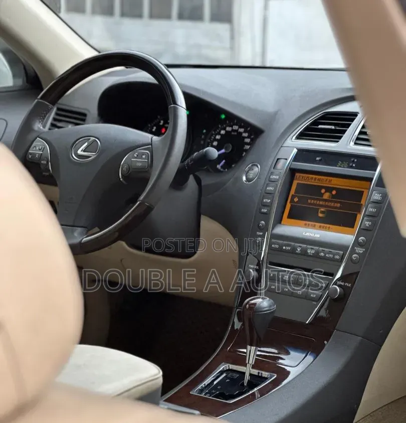 Lexus ES 2012 White