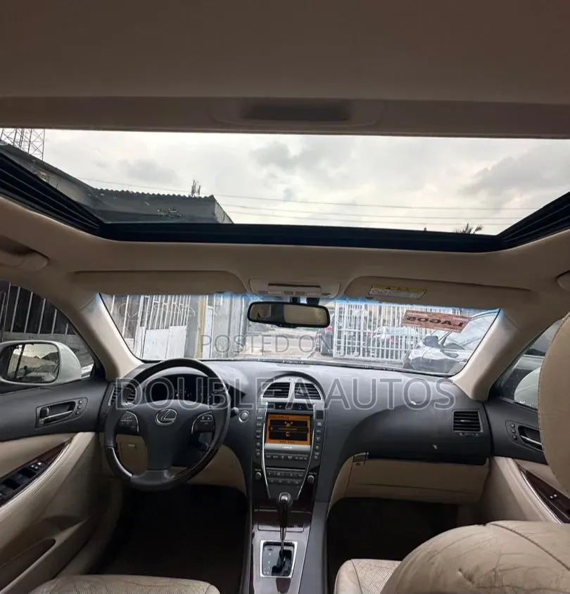 Lexus ES 2012 White