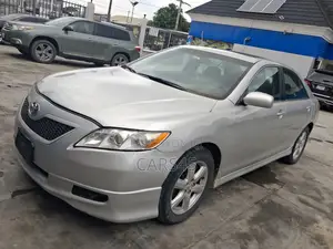 Toyota Camry 2009 Silver