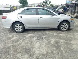 Toyota Camry XLE 4dr Sedan (2.4L 4cyl 5A) 2007 Silver