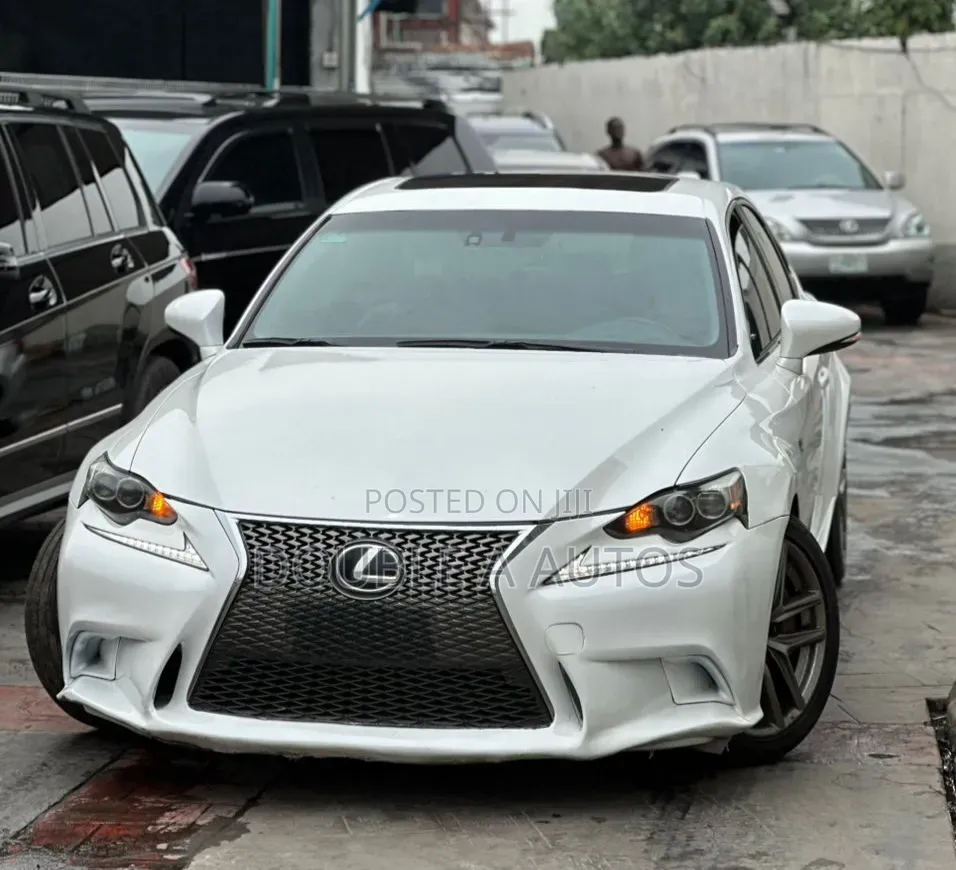 Lexus IS 2015 White