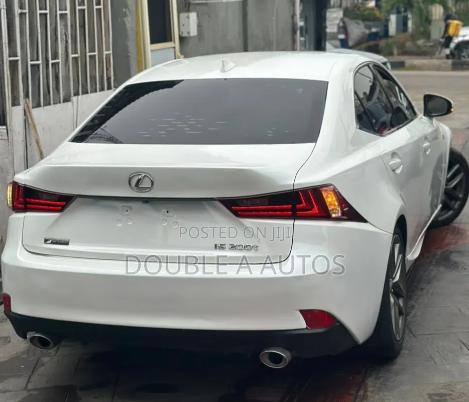 Lexus IS 2015 White
