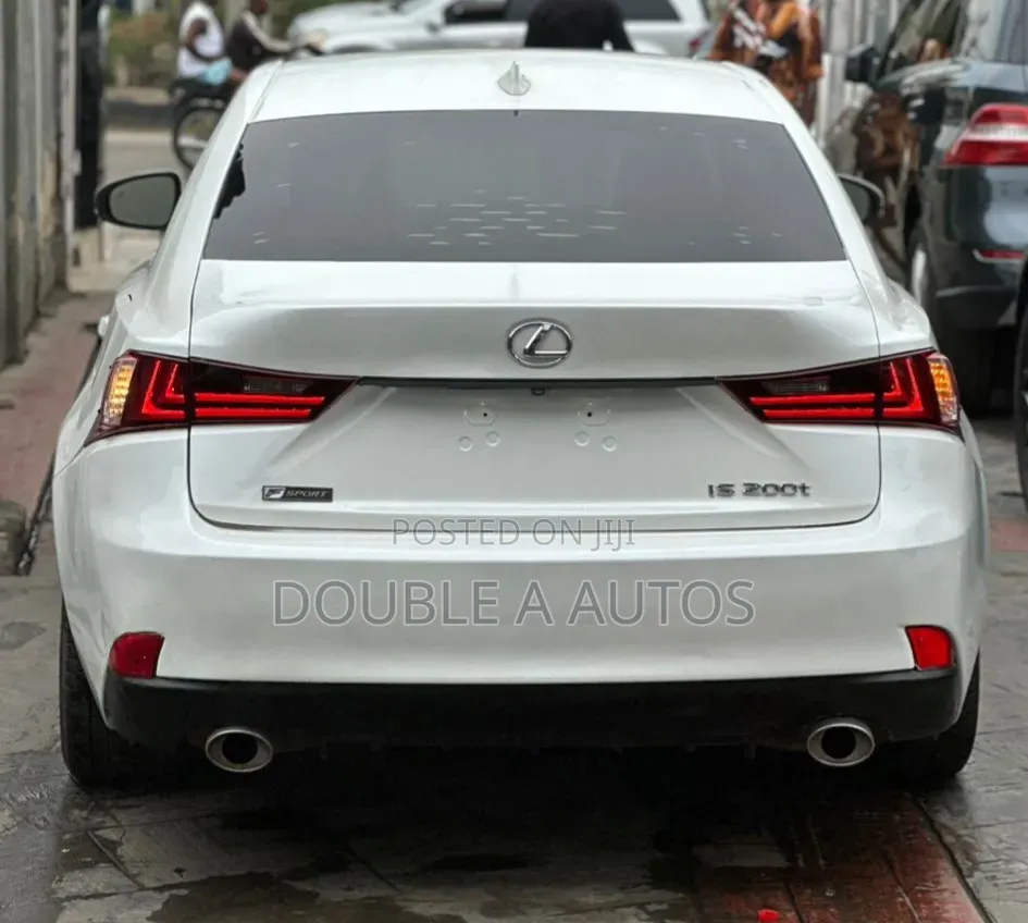 Lexus IS 2015 White