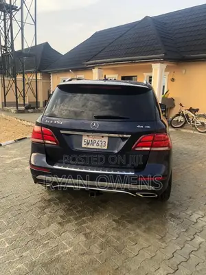 Mercedes-Benz GLE-Class GLE 350d 4MATIC 2016 Blue