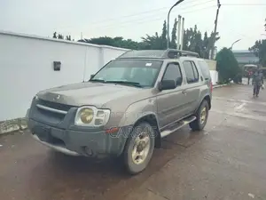 Nissan Xterra 2005 Gray