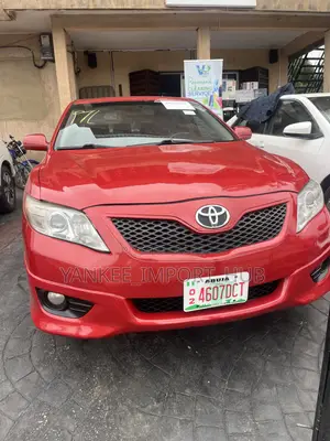 Toyota Camry Base 4dr Sedan (2.5L 4cyl 6M) 2010 Red