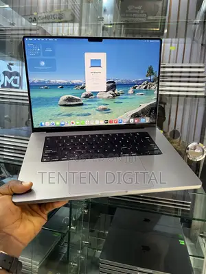 Laptop Apple MacBook Pro 2021 M1 Max 64GB Apple M1 Max SSD 1T