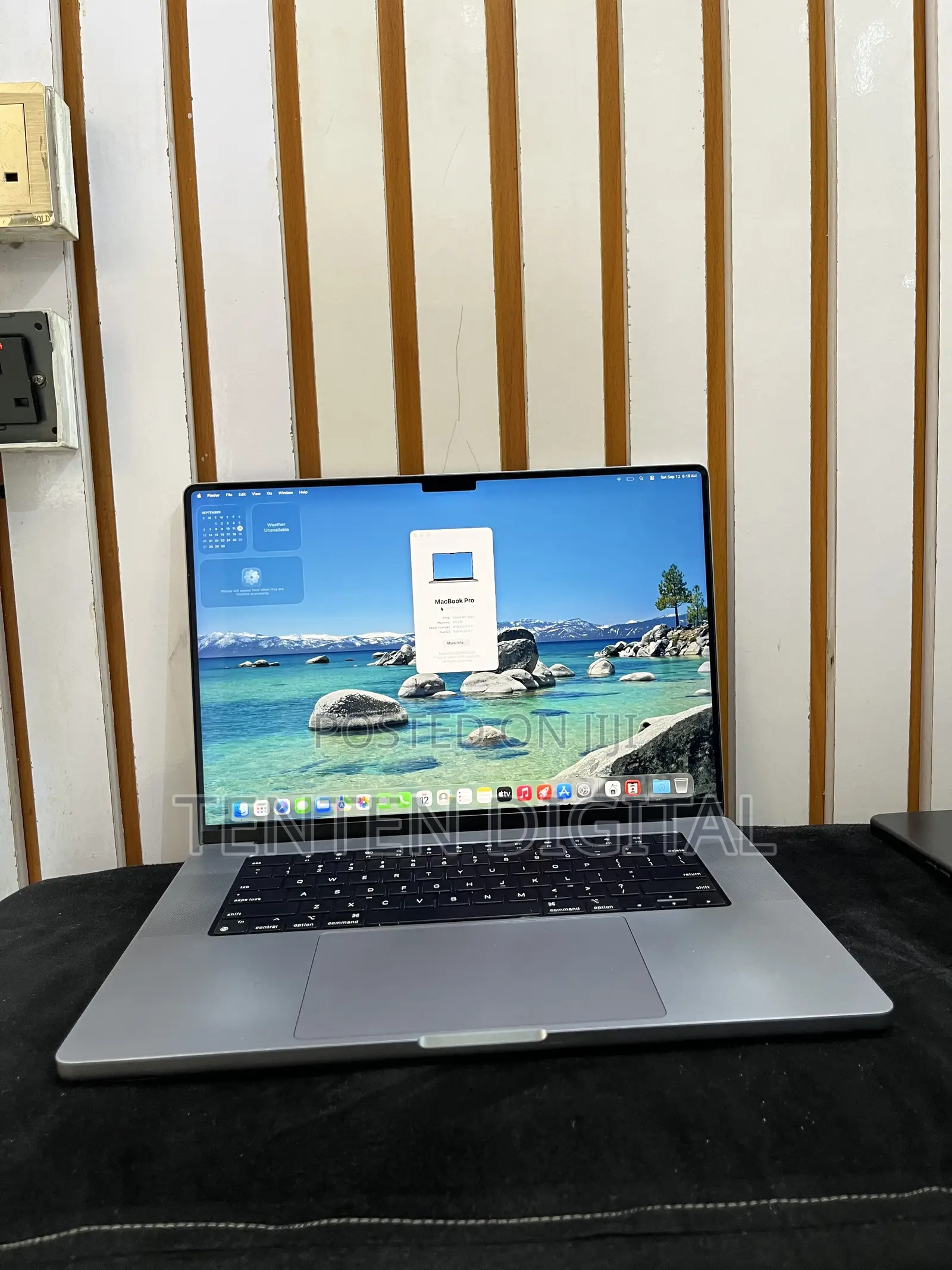 Laptop Apple MacBook Pro 2021 M1 Max 64GB Apple M1 Max SSD 1T