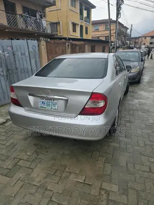 Toyota Camry 2004 Silver