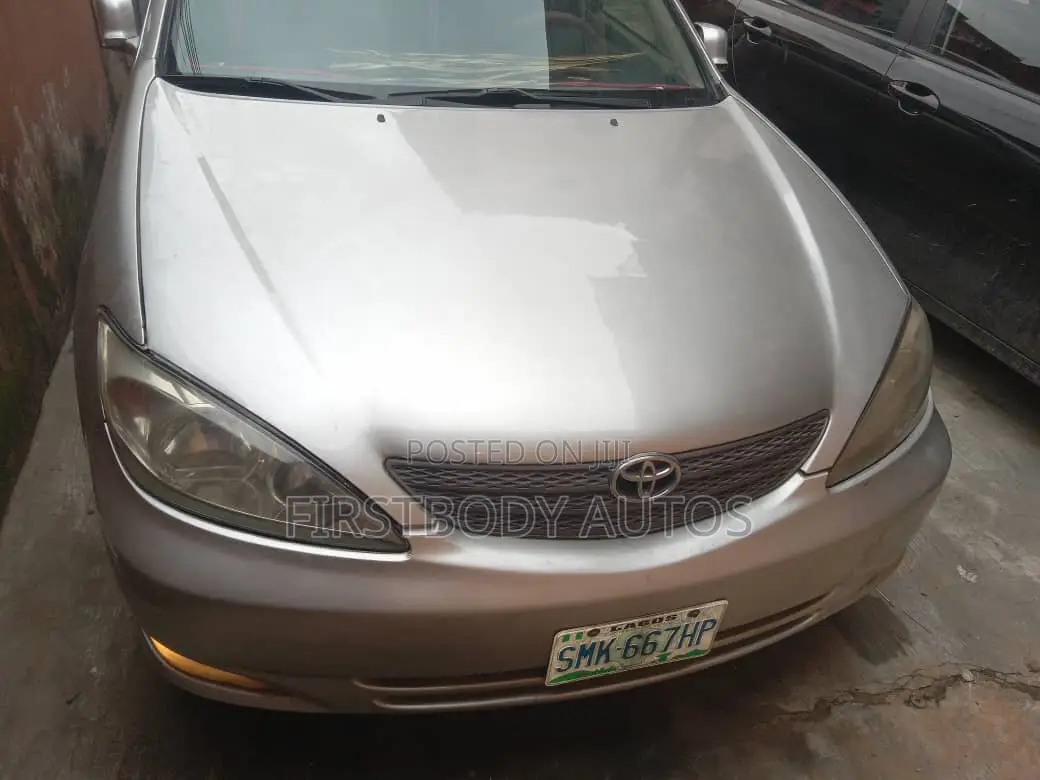 Toyota Camry 2004 Silver