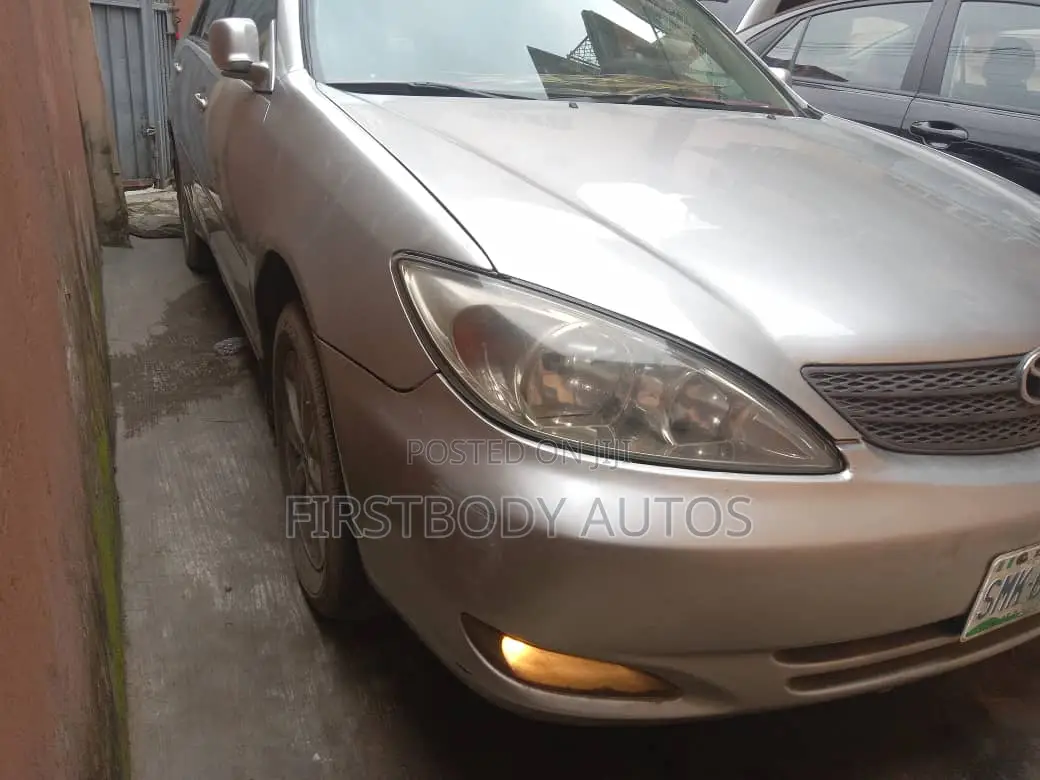 Toyota Camry 2004 Silver