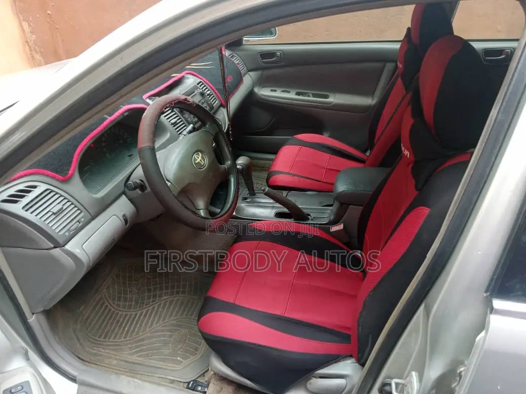 Toyota Camry 2004 Silver