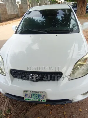 Toyota Matrix 2004 White