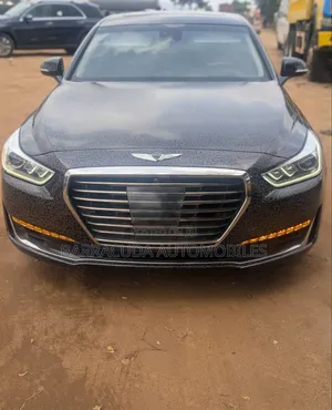 Genesis G90 5.0 Ultimate 2017 Brown