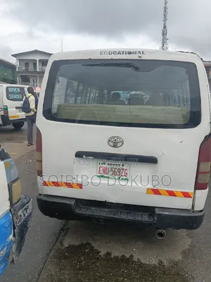 Toyota HiAce 2010 White