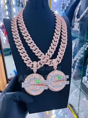 Cuban Zirconia Iced Chain With Pendant