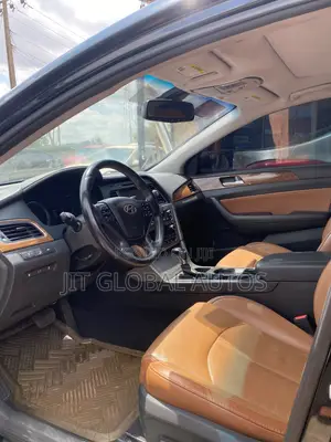 Hyundai Sonata Limited w/Brown Leather 4dr Sedan (2.4L 4cyl 6A) 2015