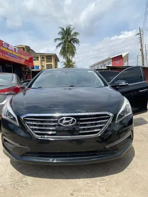 Hyundai Sonata Limited w/Brown Leather 4dr Sedan (2.4L 4cyl 6A) 2015