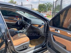 Hyundai Sonata Limited w/Brown Leather 4dr Sedan (2.4L 4cyl 6A) 2015