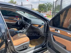 Hyundai Sonata Limited w/Brown Leather 4dr Sedan (2.4L 4cyl 6A) 2015