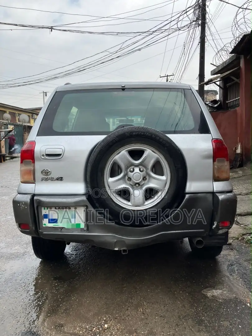 Toyota RAV4 Automatic 2003 Silver