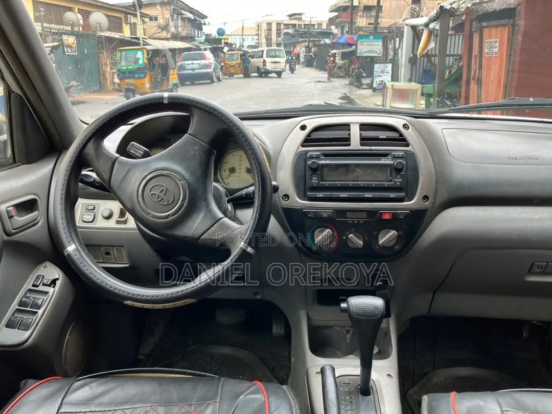 Toyota RAV4 Automatic 2003 Silver