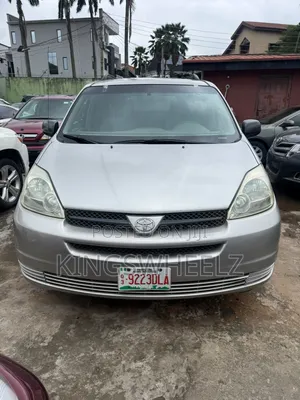 Toyota Sienna LE AWD 2005 Silver