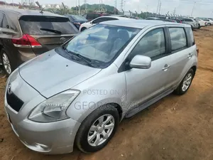 Toyota Yaris 1.5 Liftback 2008 Silver