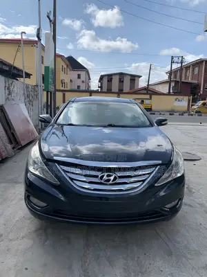 Hyundai Sonata Limited Sedan FWD (2.4L 4cyl 6A) 2012 Gray