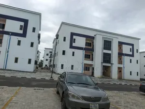 3bdrm Block of Flats in Dme, Zone B for rent