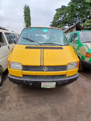 Volkswagen Transporter 1995 Yellow