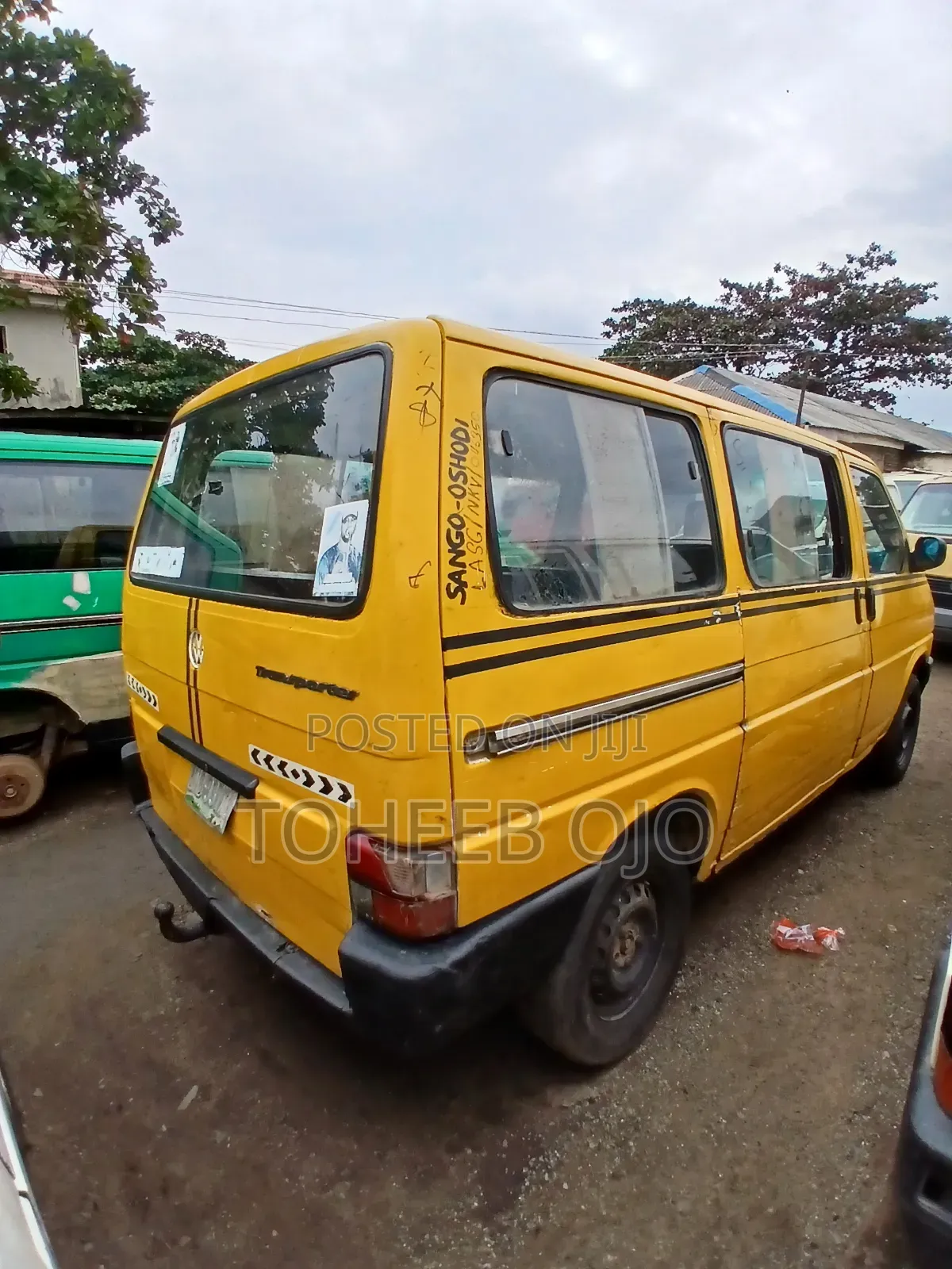Volkswagen Transporter 1995 Yellow