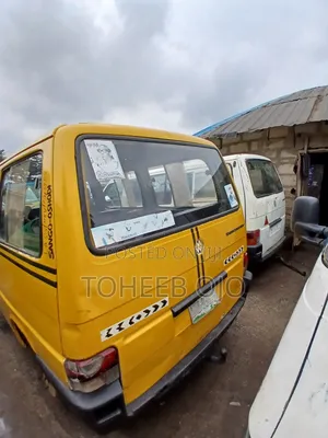 Volkswagen Transporter 1995 Yellow