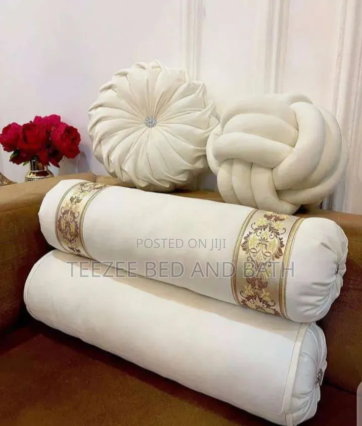 Knitted Throw Pillows