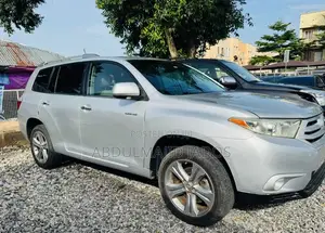 Toyota Highlander 2013 Silver