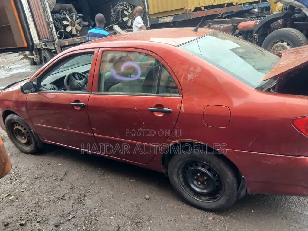 Toyota Corolla LE 2005 Orange