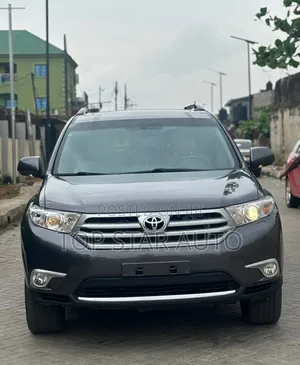 Toyota Highlander 2013 Gray