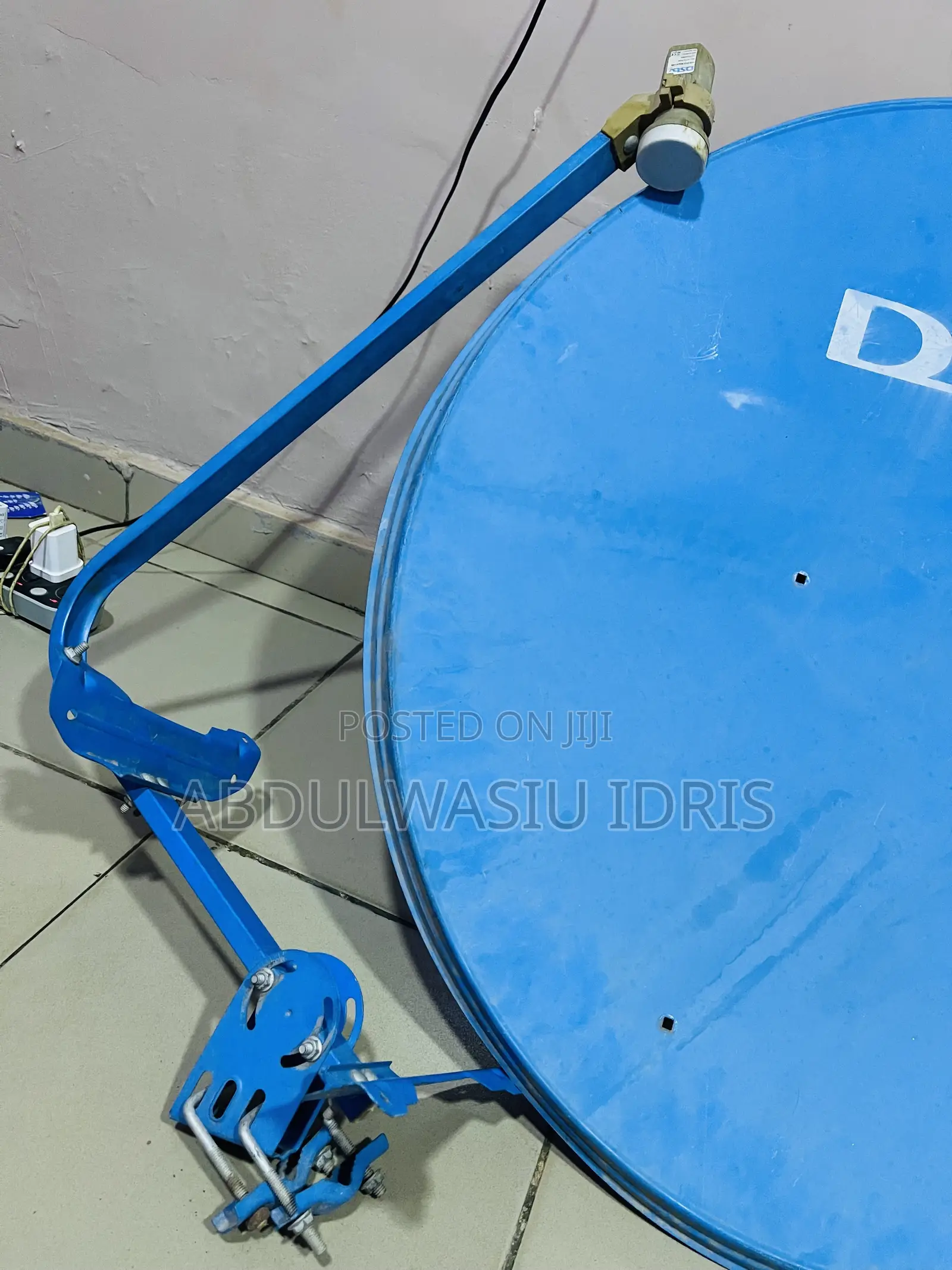 Fairly Used DSTV Decoder Dish for Sale!