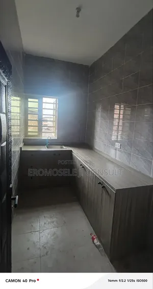1bdrm Apartment in Mafoluku for rent