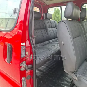 Toyota HiAce 2004 Red